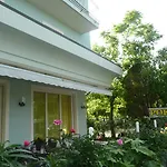 Hotel Poker 2*