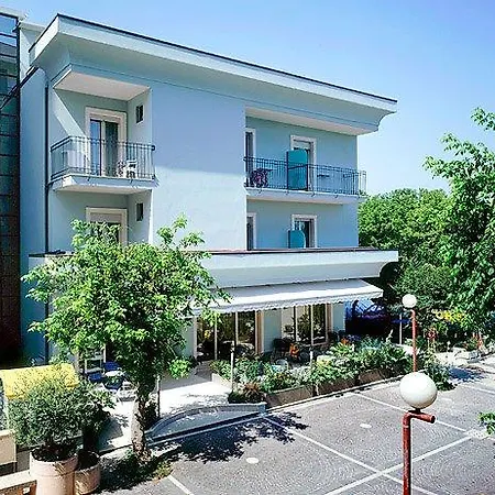 Hotel Poker 2*